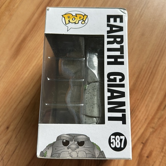 Funko Frozen II Earth Giant Gray Vinyl‎ Figure - Picture 3 of 5